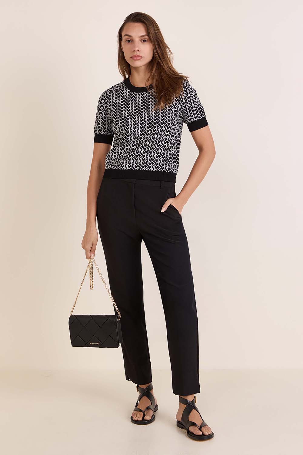 תמונת דוגמן קידמית של תיק ג'ט סט קלוע מדיום