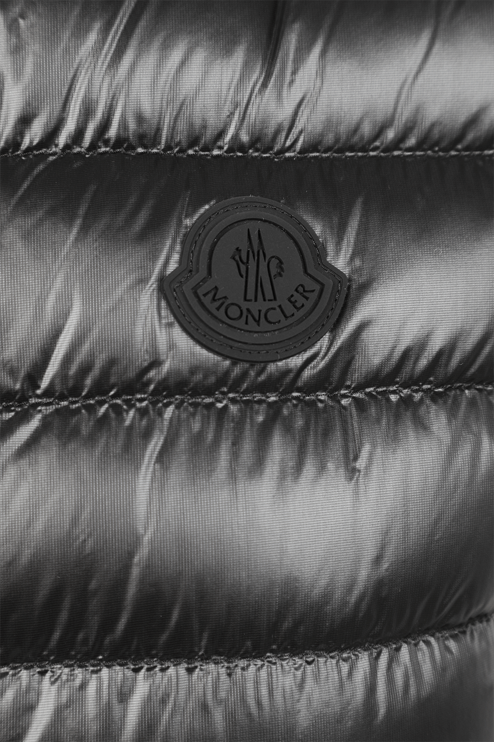 תמונה אחורית של מעיל וסט ספיקולס בגוון שחור