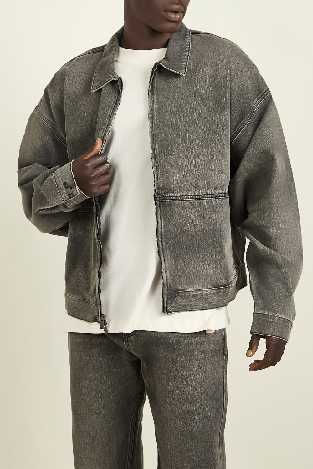 תמונת דוגמן קידמית של ז'קט ג'ינס