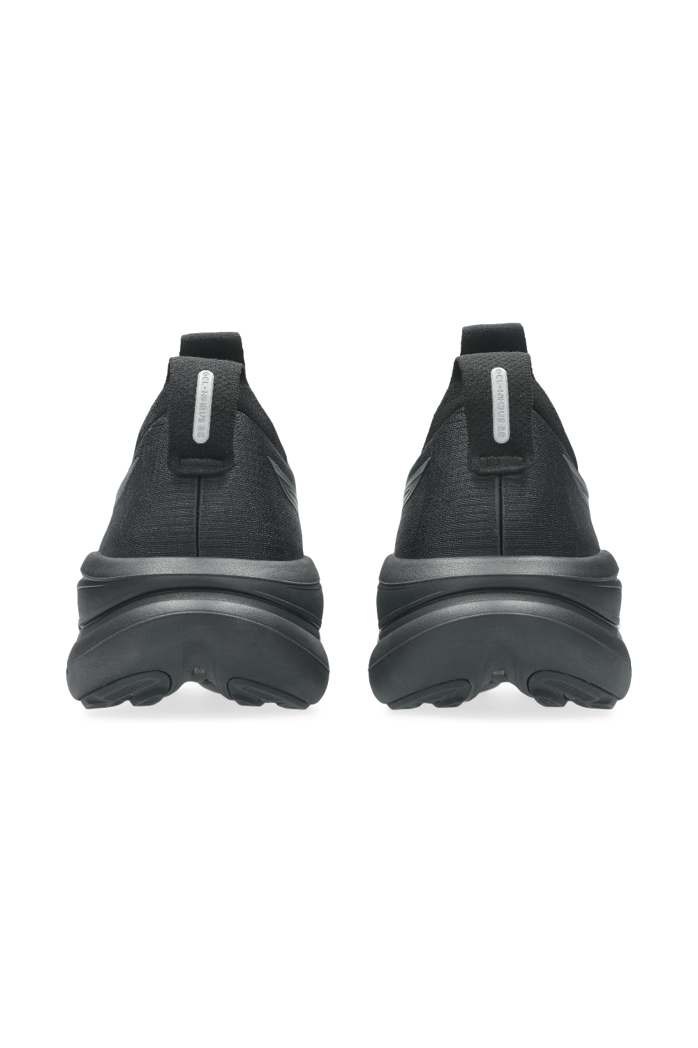 תמונת תקריב של נעלי ריצה ג'ל נימבוס 28