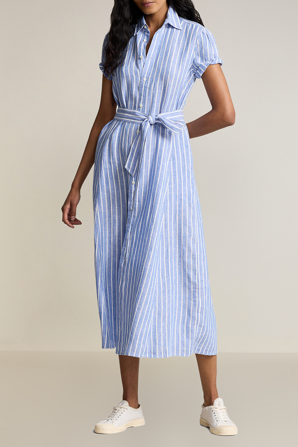 תמונת דוגמן קידמית של שמלה מכופתרת מידי