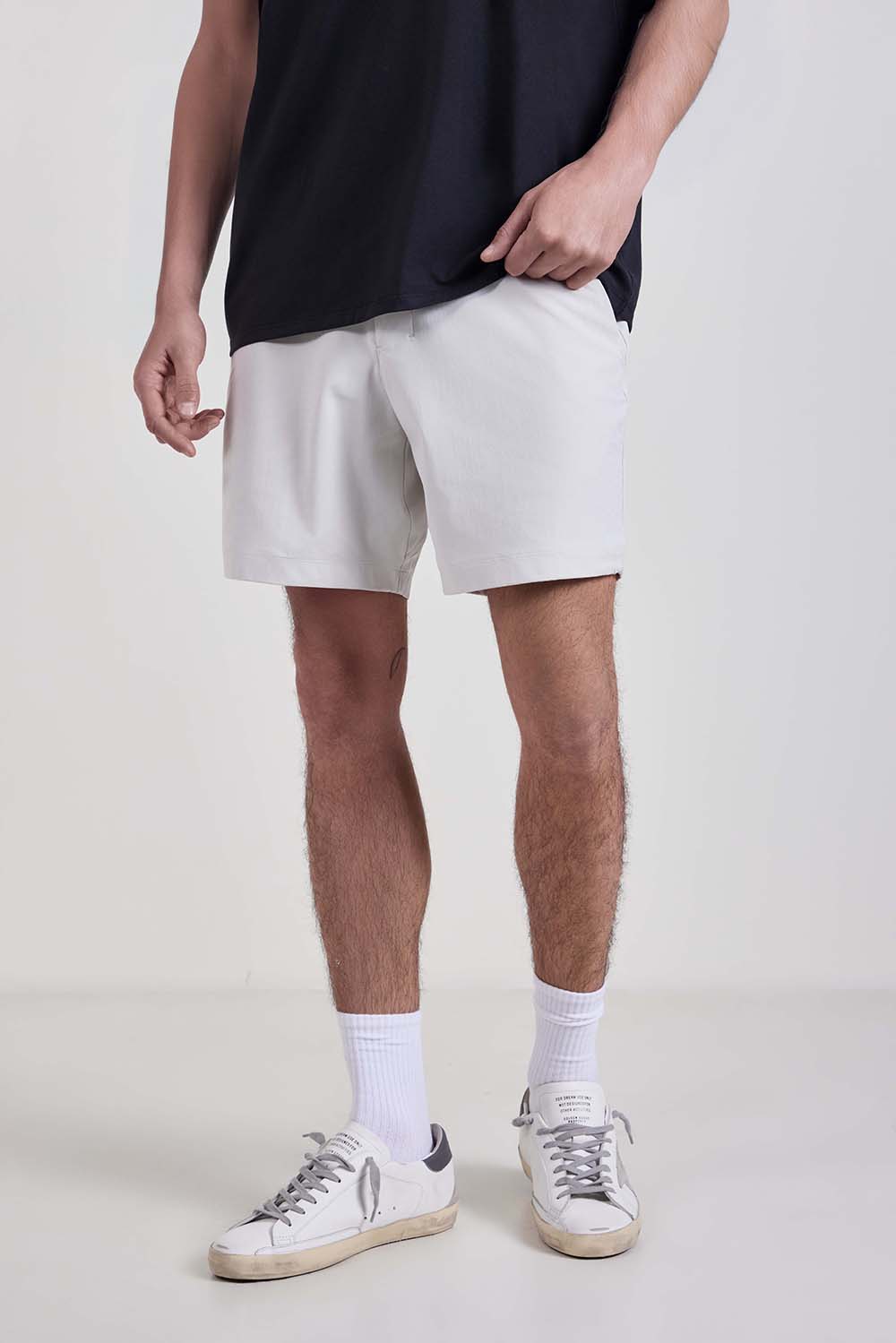 תמונת דוגמן קידמית של ABC Classic-Fit Short 7'' Warpstreme