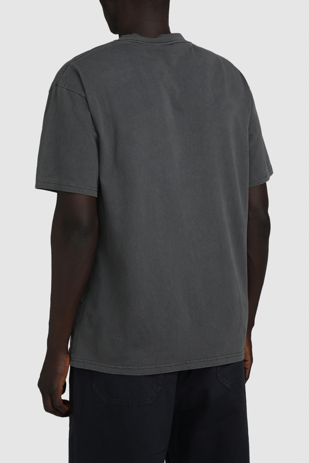 תמונת תקריב דוגמן של חולצת טי