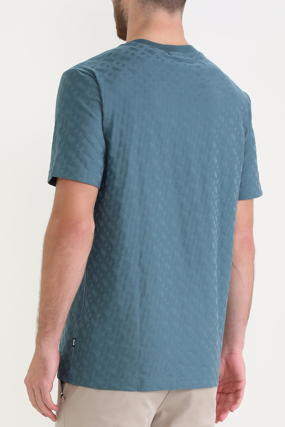 תמונת דוגמן אחורית של חולצת ג'קארד מונוגרמית