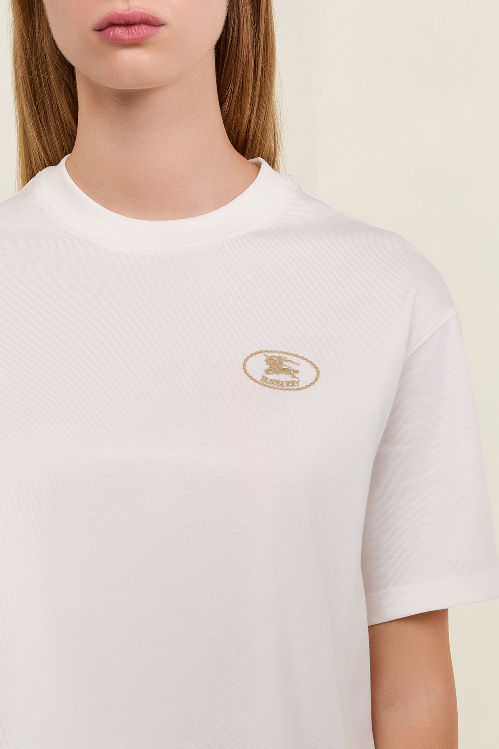 תמונת תקריב דוגמן של חולצת טי