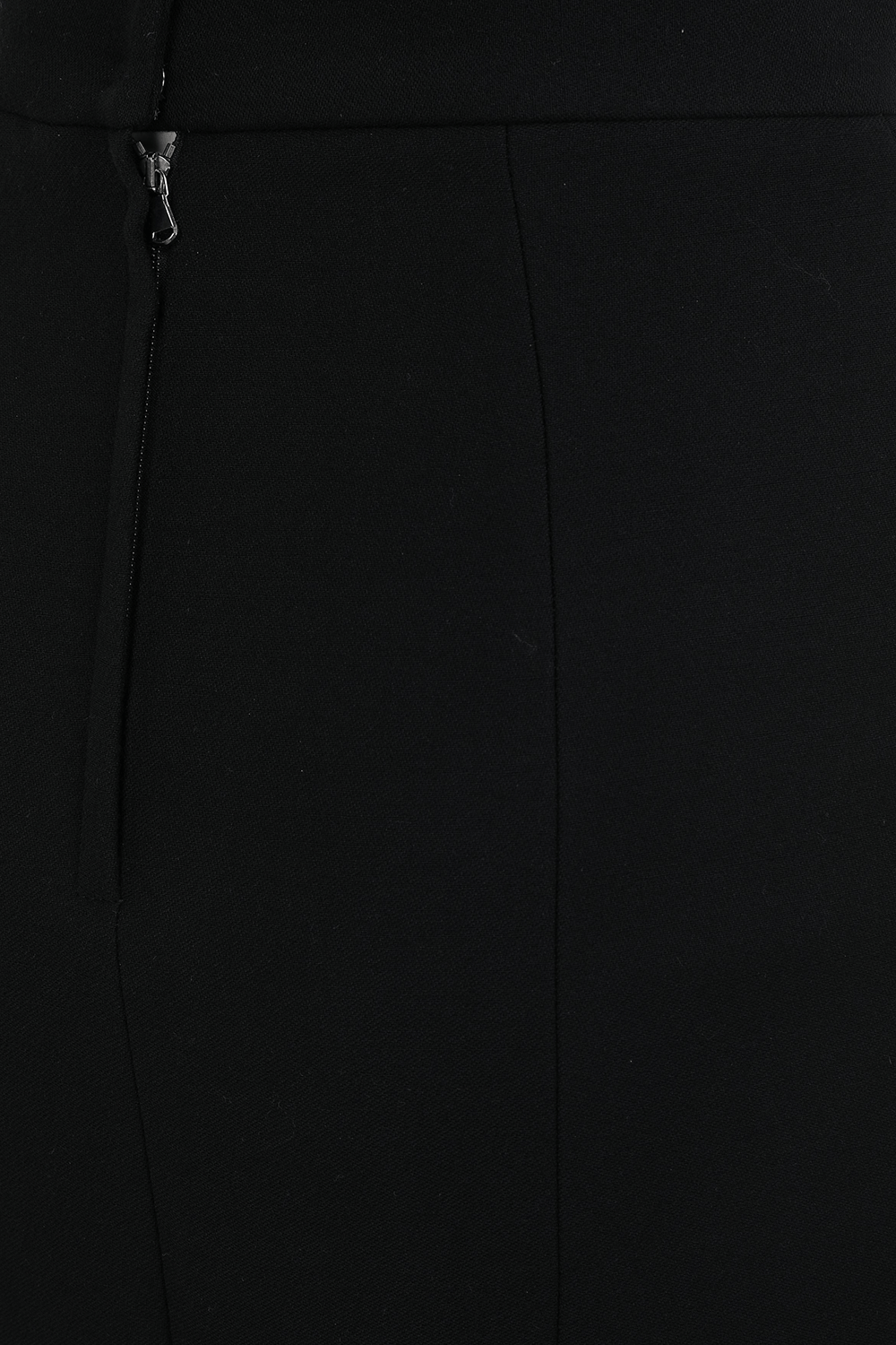 תמונה אחורית של חצאית צמר בגזרת עיפרון