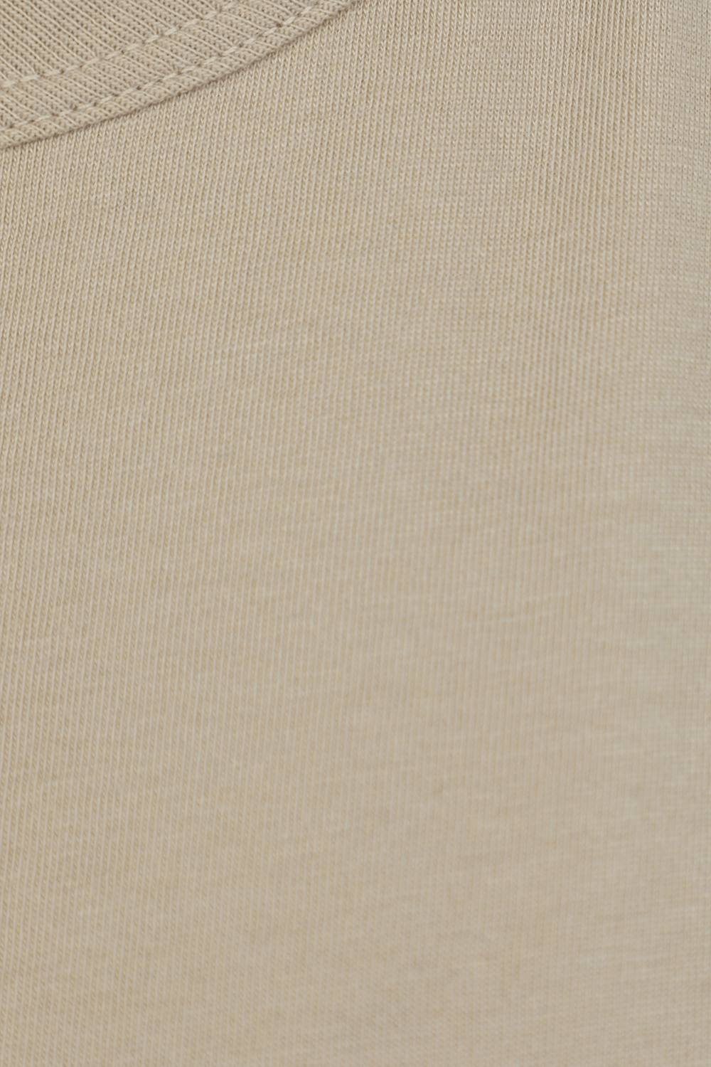 תמונה אחורית של חולצת טי בגוון בז'