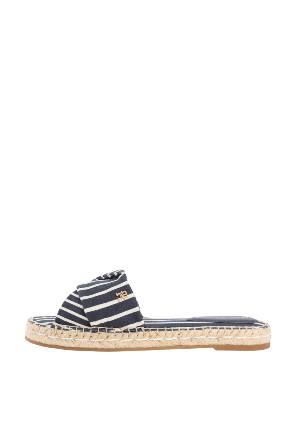 תמונה אחורית של סנדלים