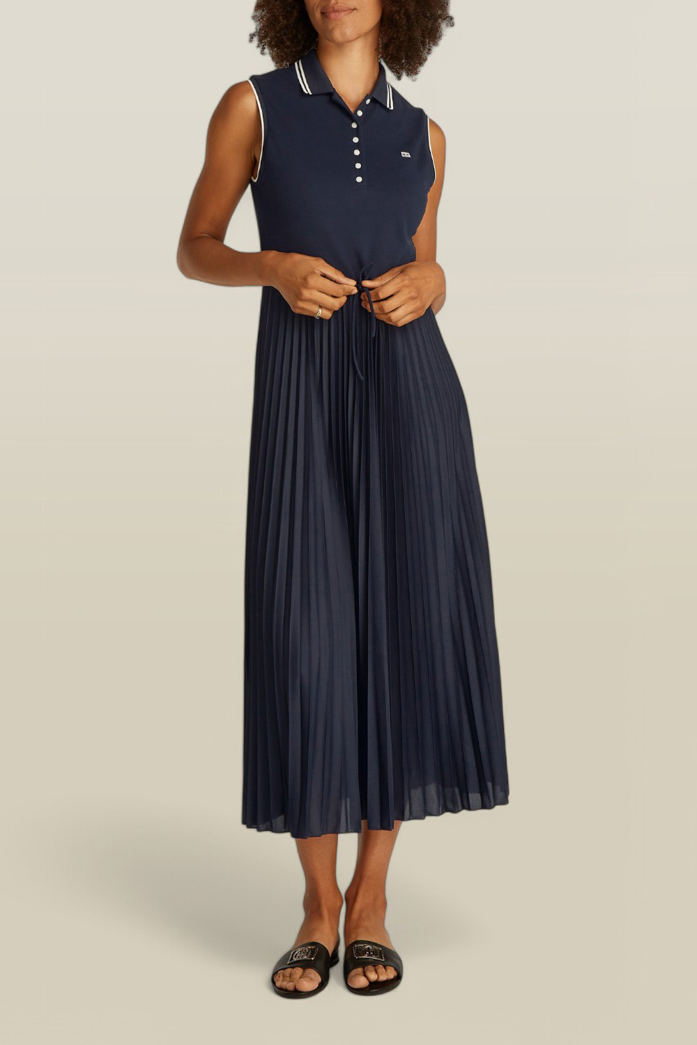 תמונת דוגמן קידמית של שמלת פולו