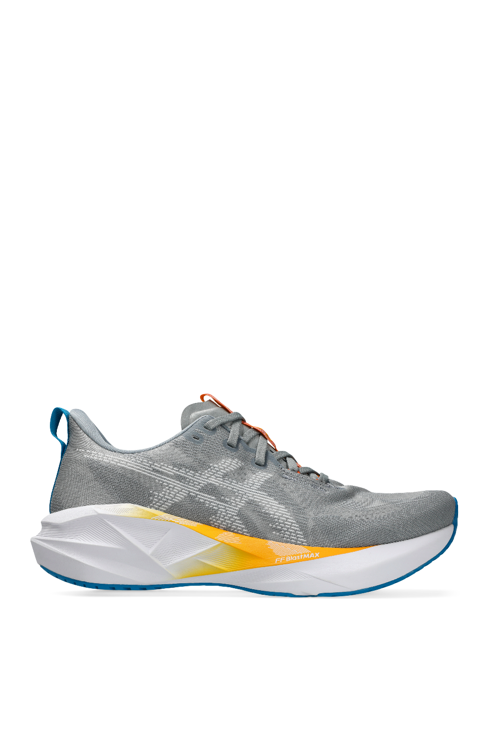 תמונה קידמית של נעלי ריצה נובהבלסט 5