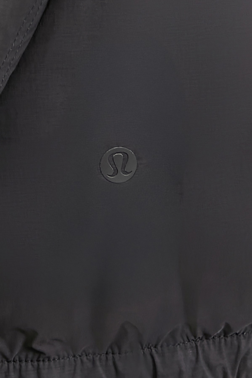 תמונת תקריב דוגמן של Insulated Coach's Jacket