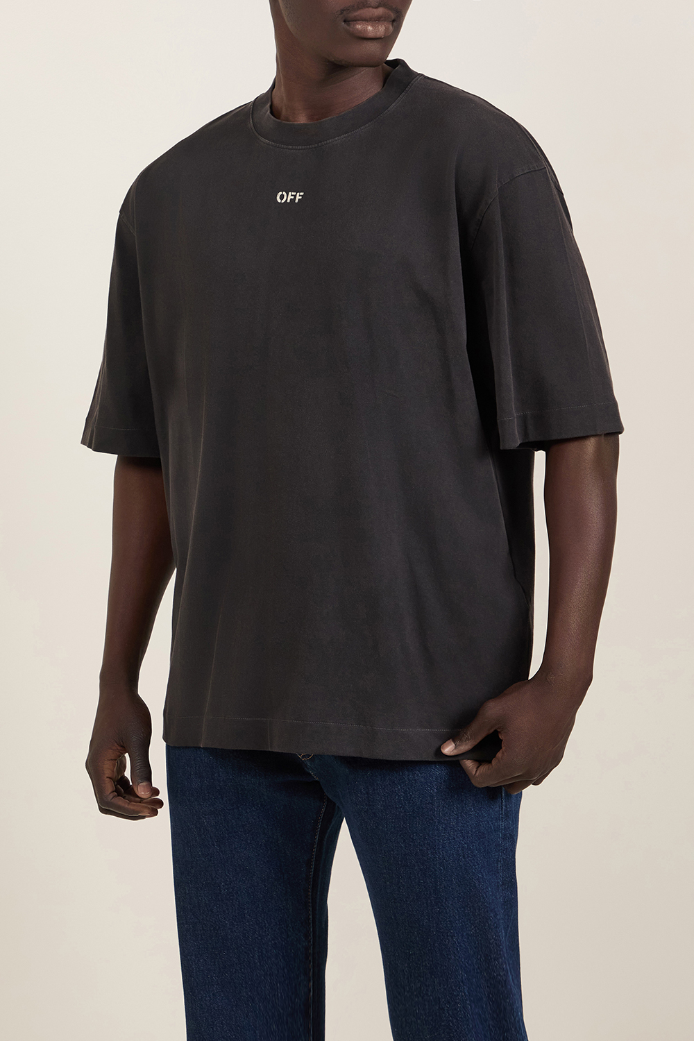 תמונת דוגמן קידמית של חולצת טי