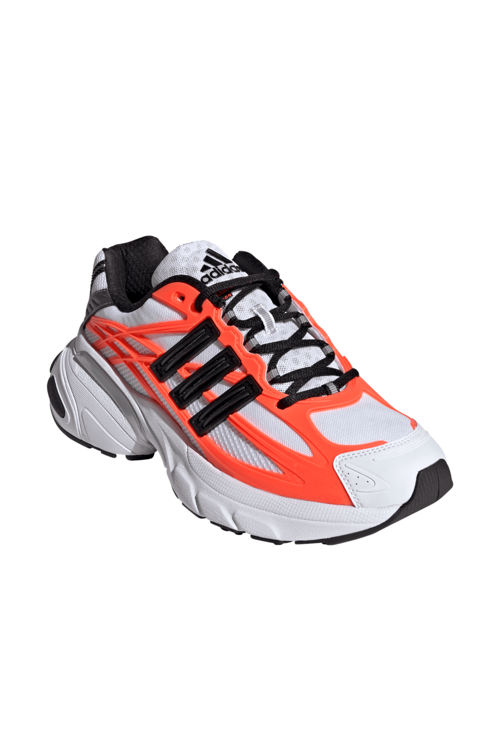 תמונת תקריב של נעלי סניקרס אדיסטאר XLG 2.0