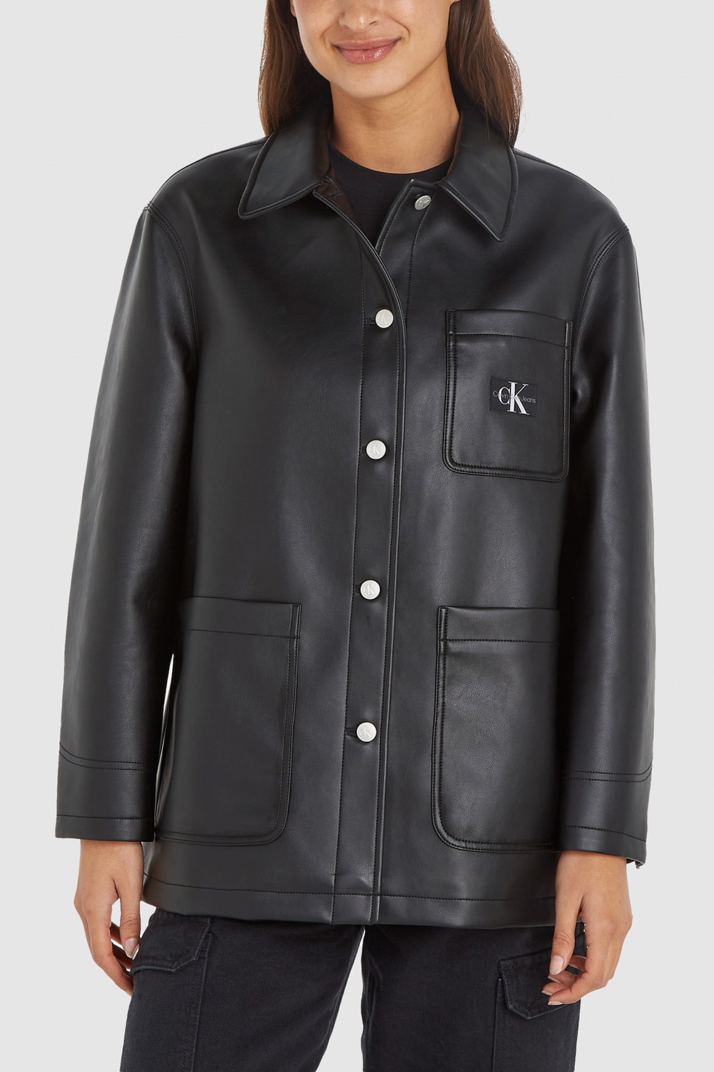 תמונת דוגמן קידמית של ז`קט מעור טבעוני