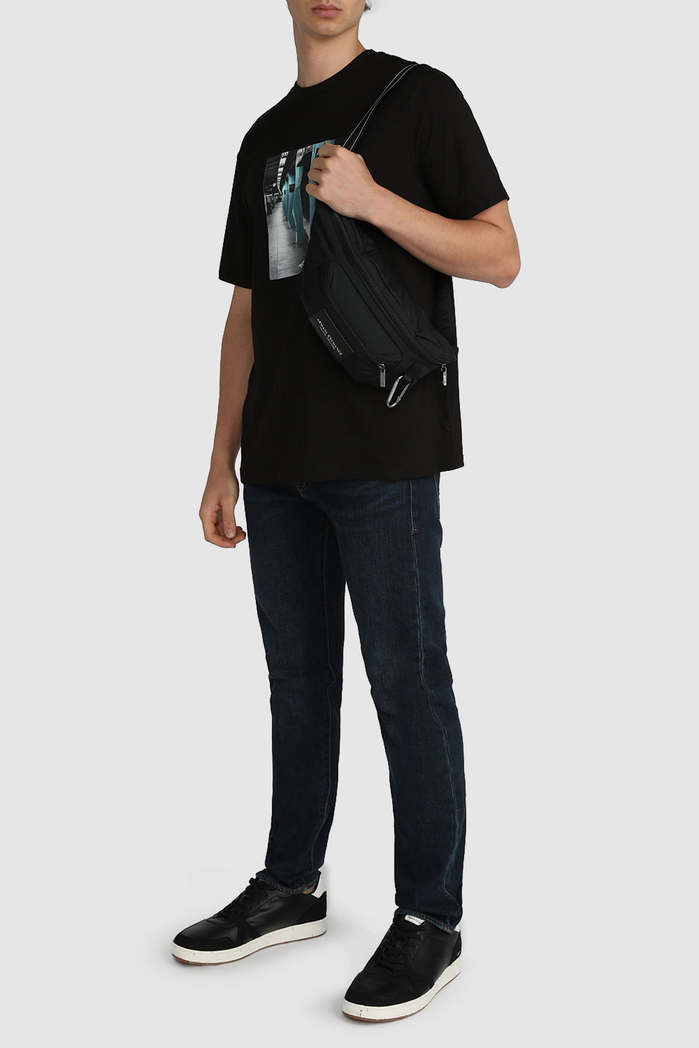 תמונת דוגמן קידמית של פאוץ`