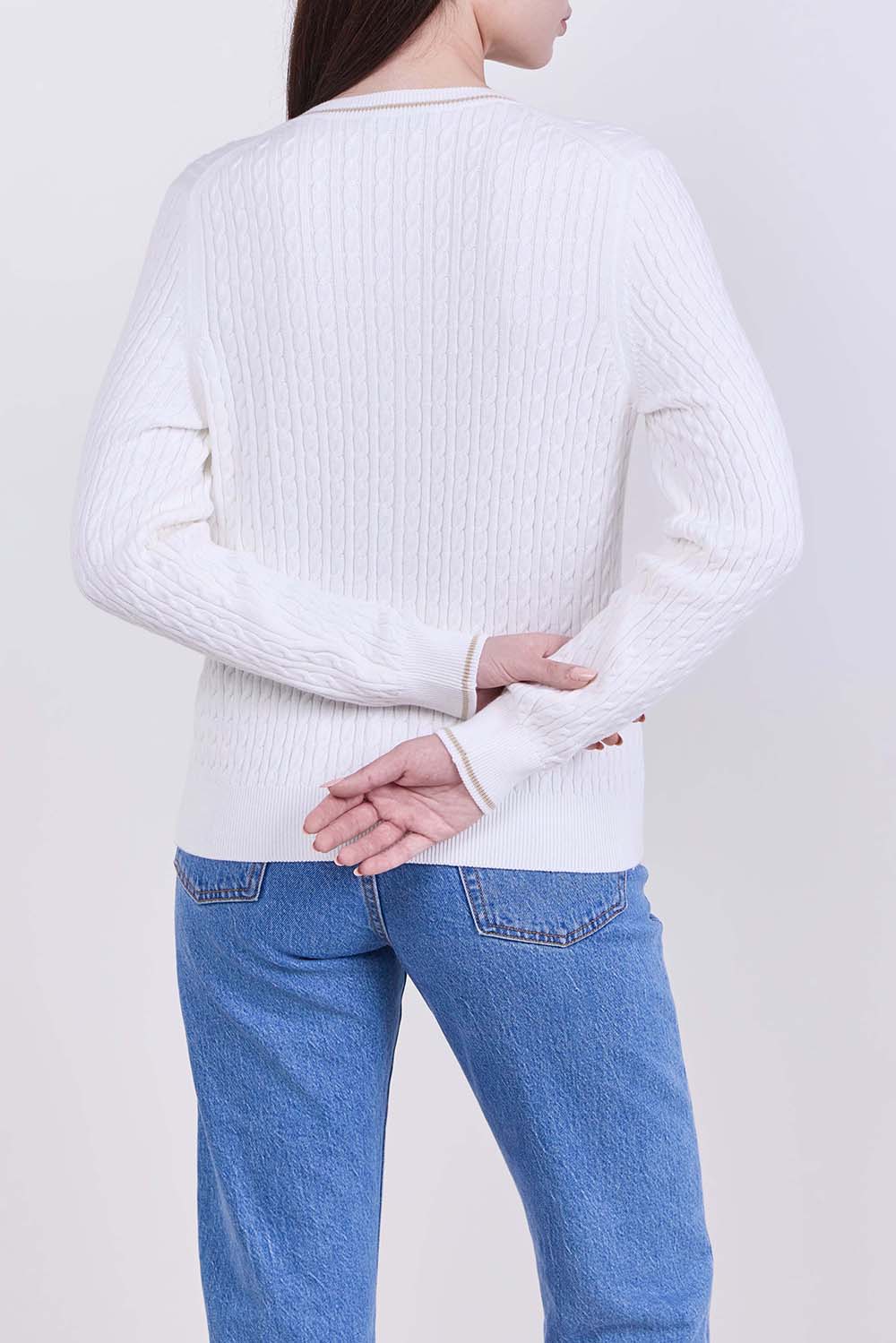 תמונת דוגמן אחורית של סריג צמר