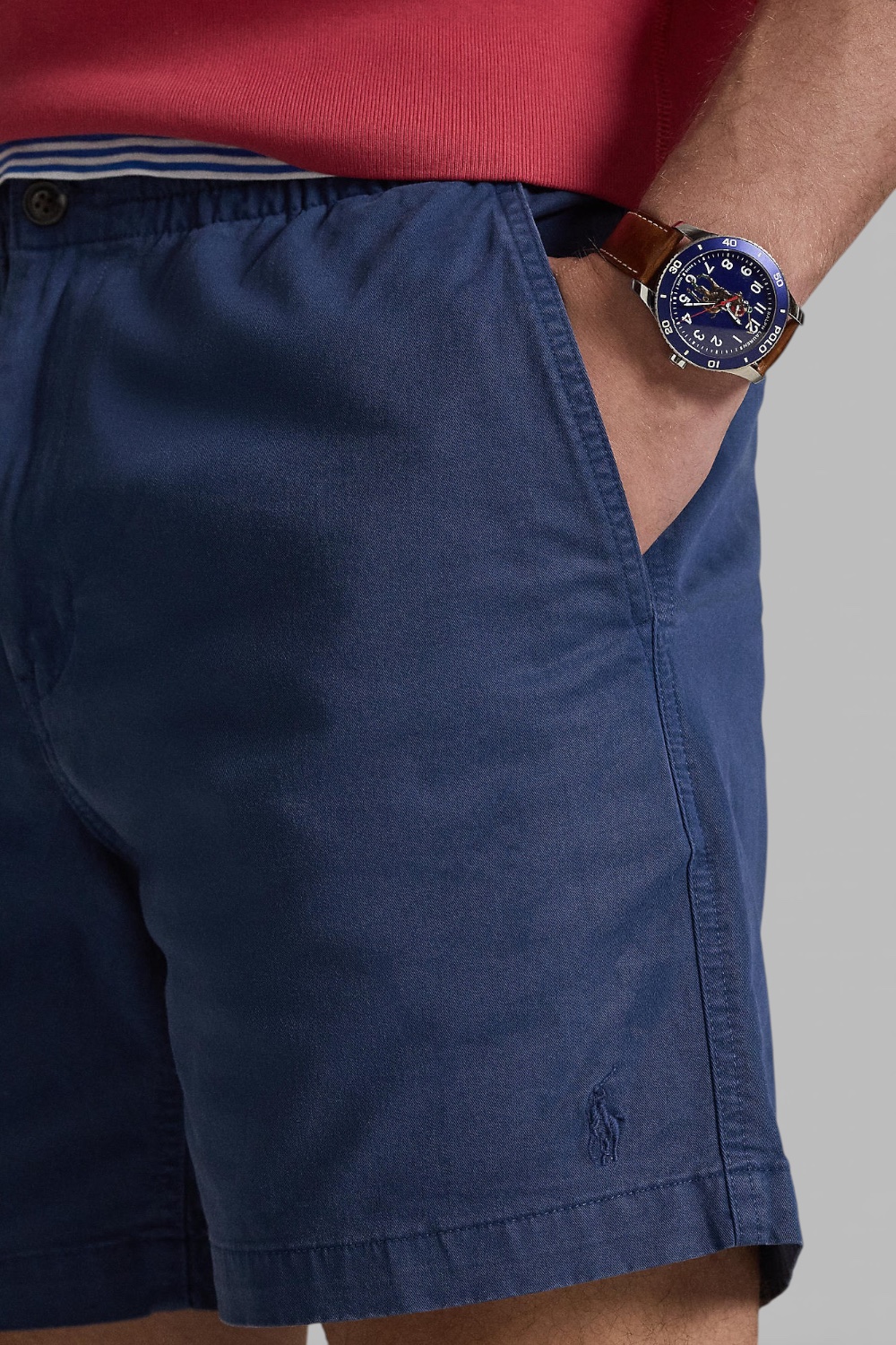 תמונת תקריב דוגמן של מכנסיים קצרים