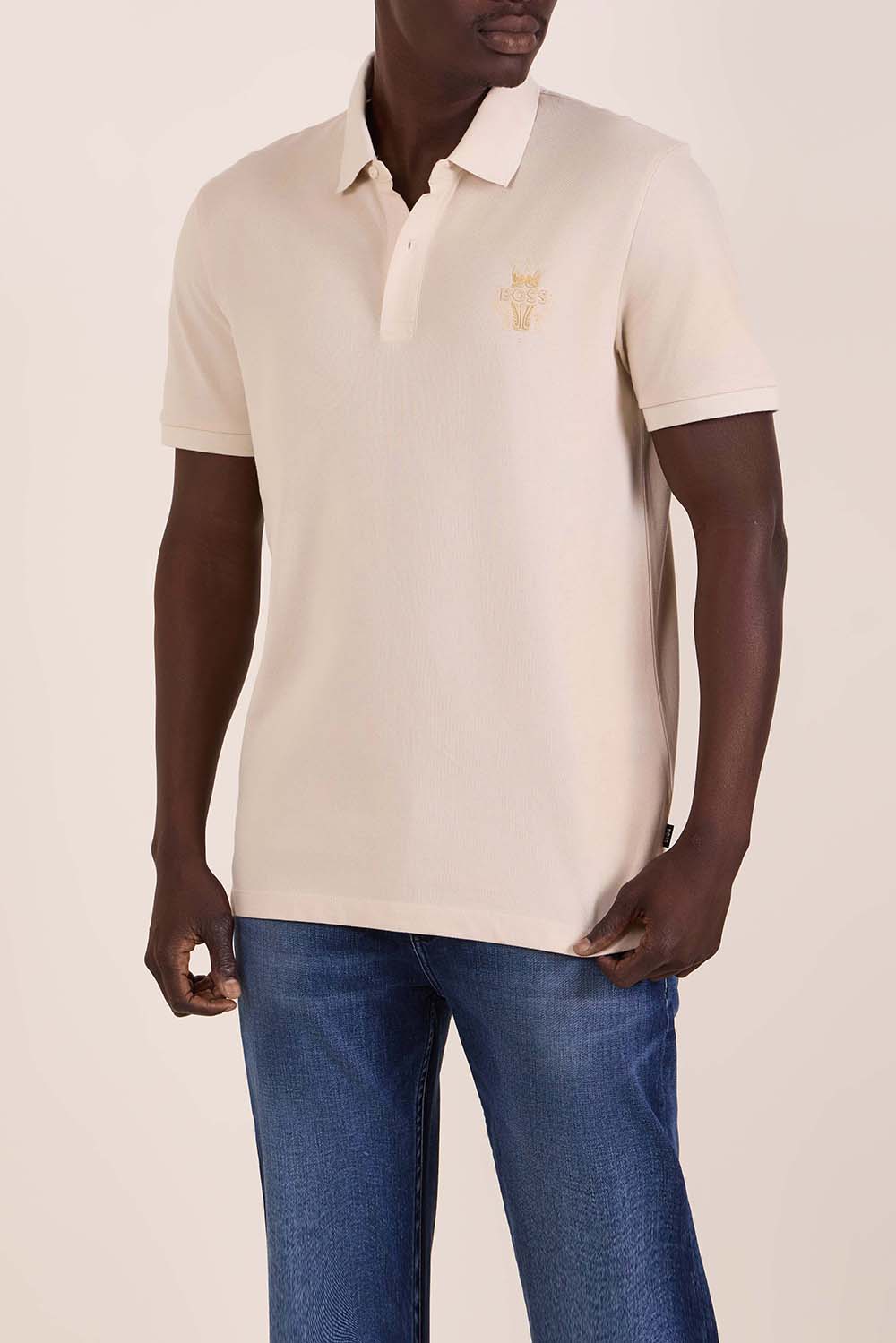 תמונת דוגמן קידמית של חולצת פולו