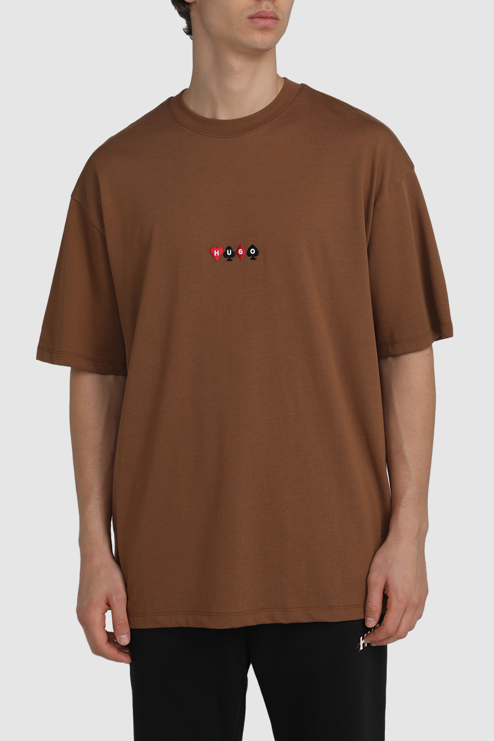 תמונת דוגמן קידמית של חולצת טי