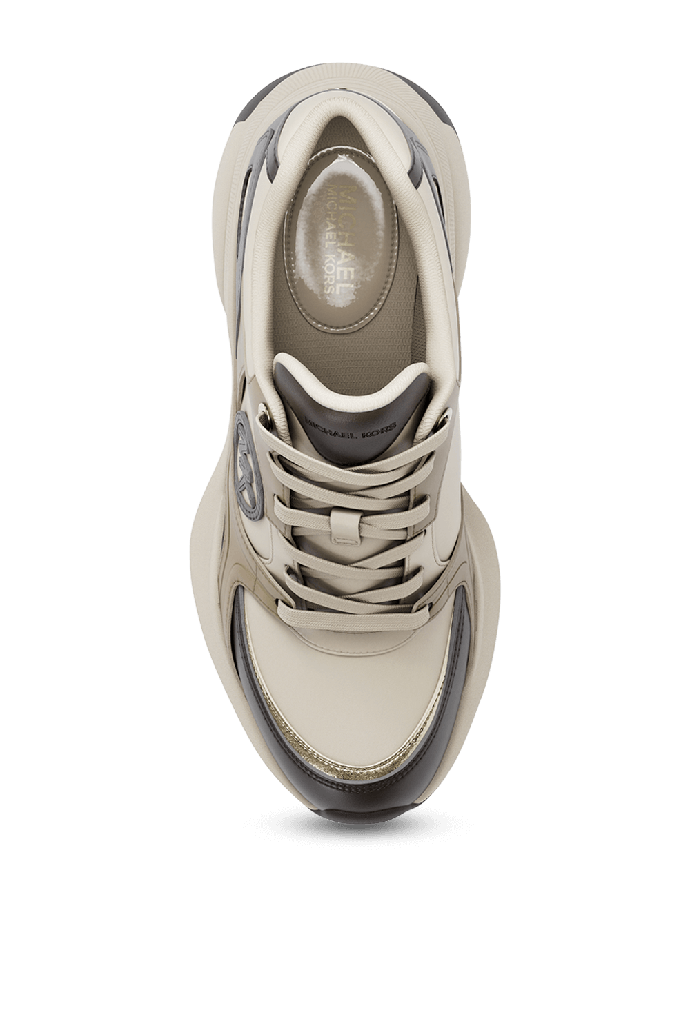 תמונת תקריב של נעלי סניקרס