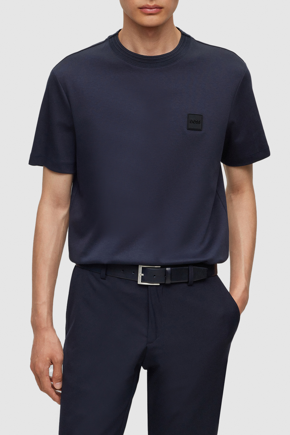 תמונת דוגמן קידמית של חולצת טי מכותנה