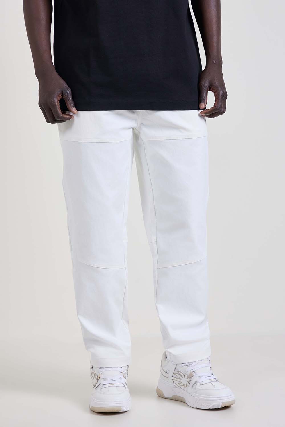 תמונת דוגמן קידמית של מכנסיים ארוכים