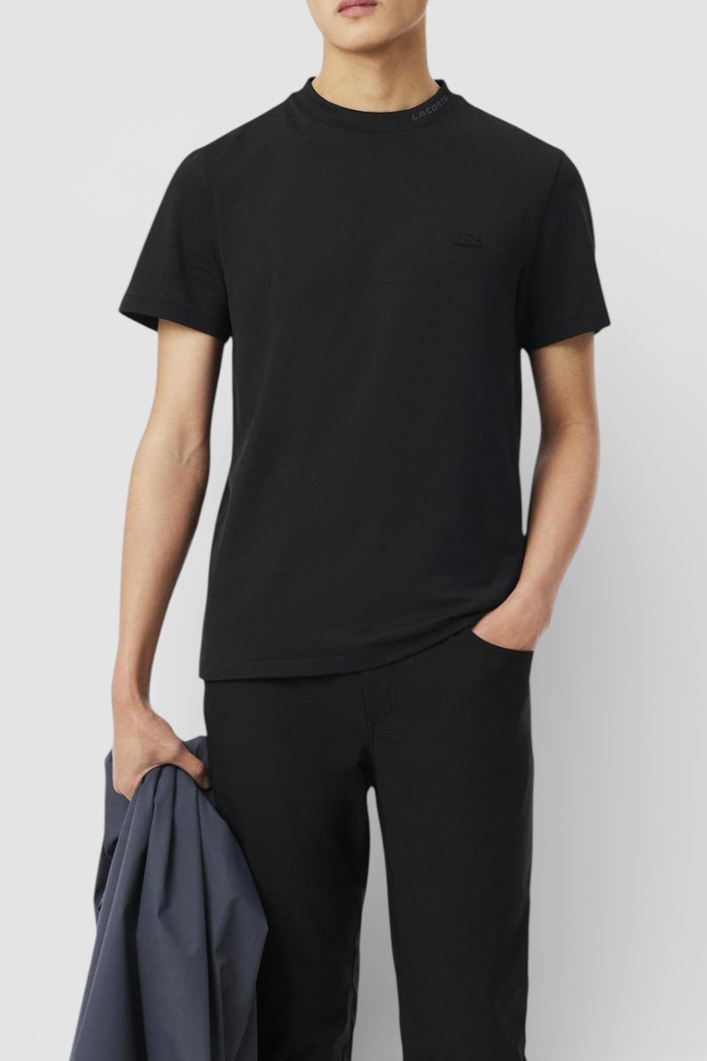 תמונת דוגמן קידמית של חולצת טי