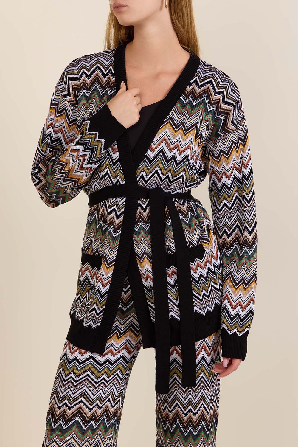 תמונת דוגמן קידמית של קרדיגן צמר וויסקוזה