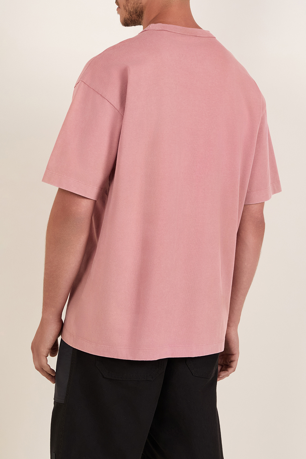 תמונת דוגמן אחורית של חולצת טי