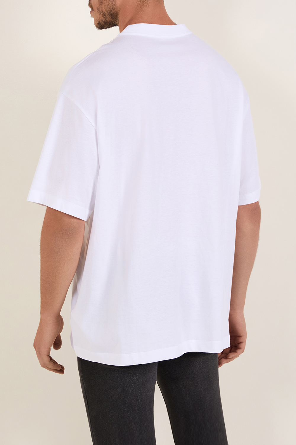 תמונת דוגמן אחורית של חולצת טי סלים