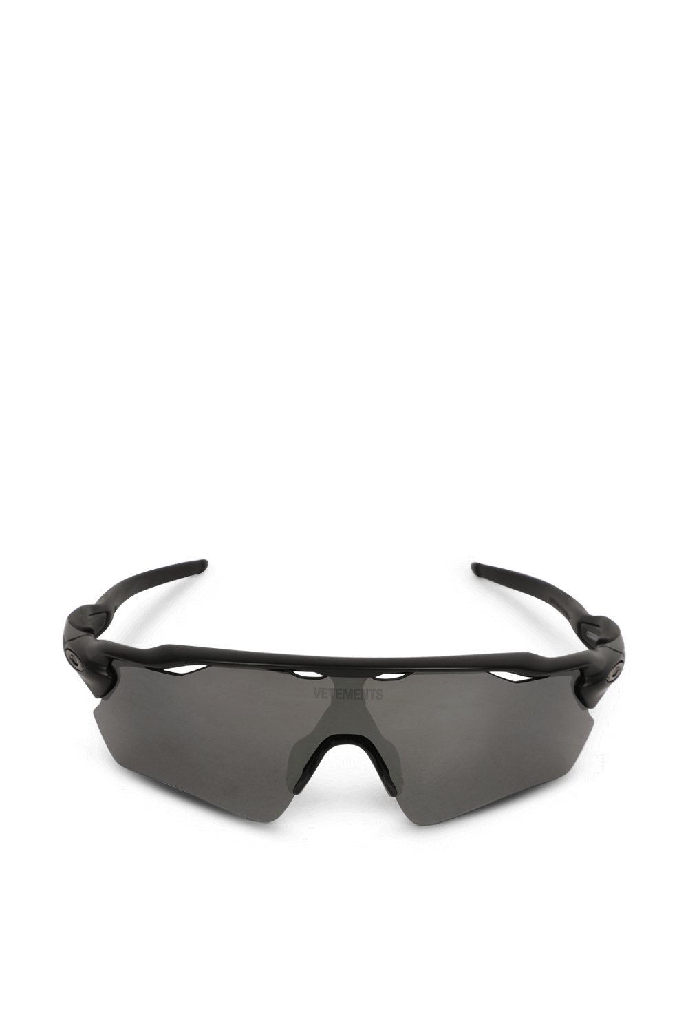 וטמנטס X אוקלי שילד משקפי שמש אפורים עם עדשות מראה VETEMENTS
