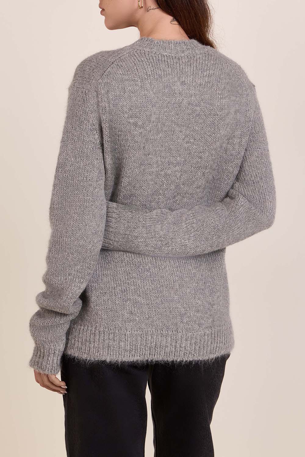 תמונת דוגמן אחורית של סריג צמר