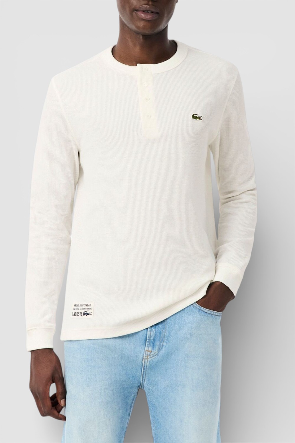 תמונת דוגמן קידמית של חולצת טי