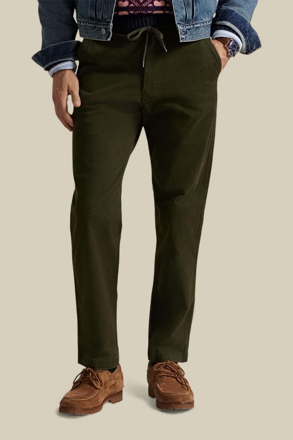 תמונת דוגמן קידמית של מכנסי ג'וג