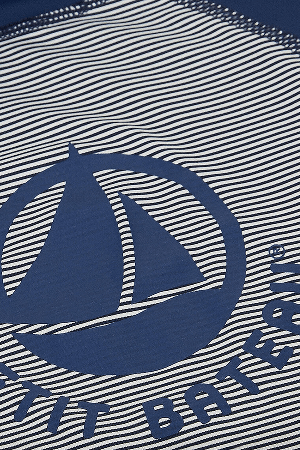 תמונת תקריב של חולצת בגד ים ארוכה - גילאי 3-5 שנים