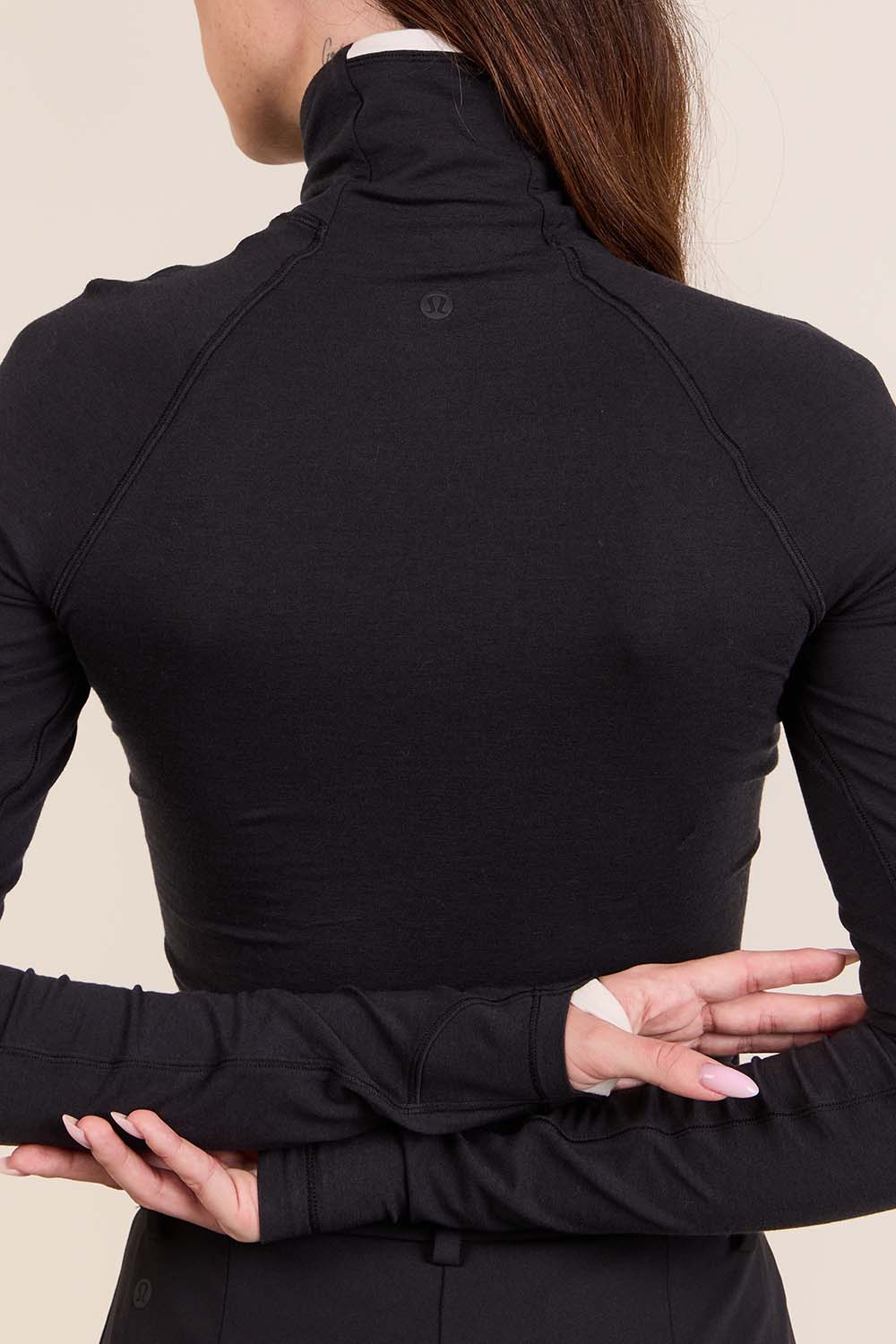 תמונת תקריב דוגמן של Wool-Blend Turtleneck Base Layer