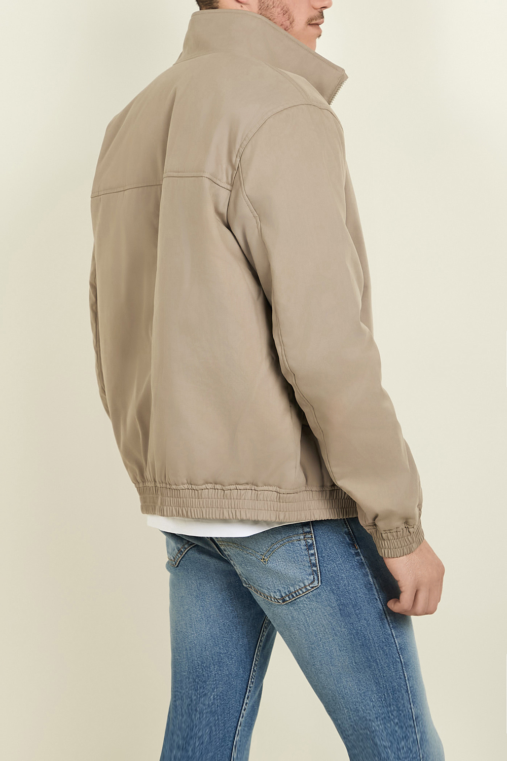 תמונת דוגמן אחורית של ז'קט הרינגטון בריפוד קל