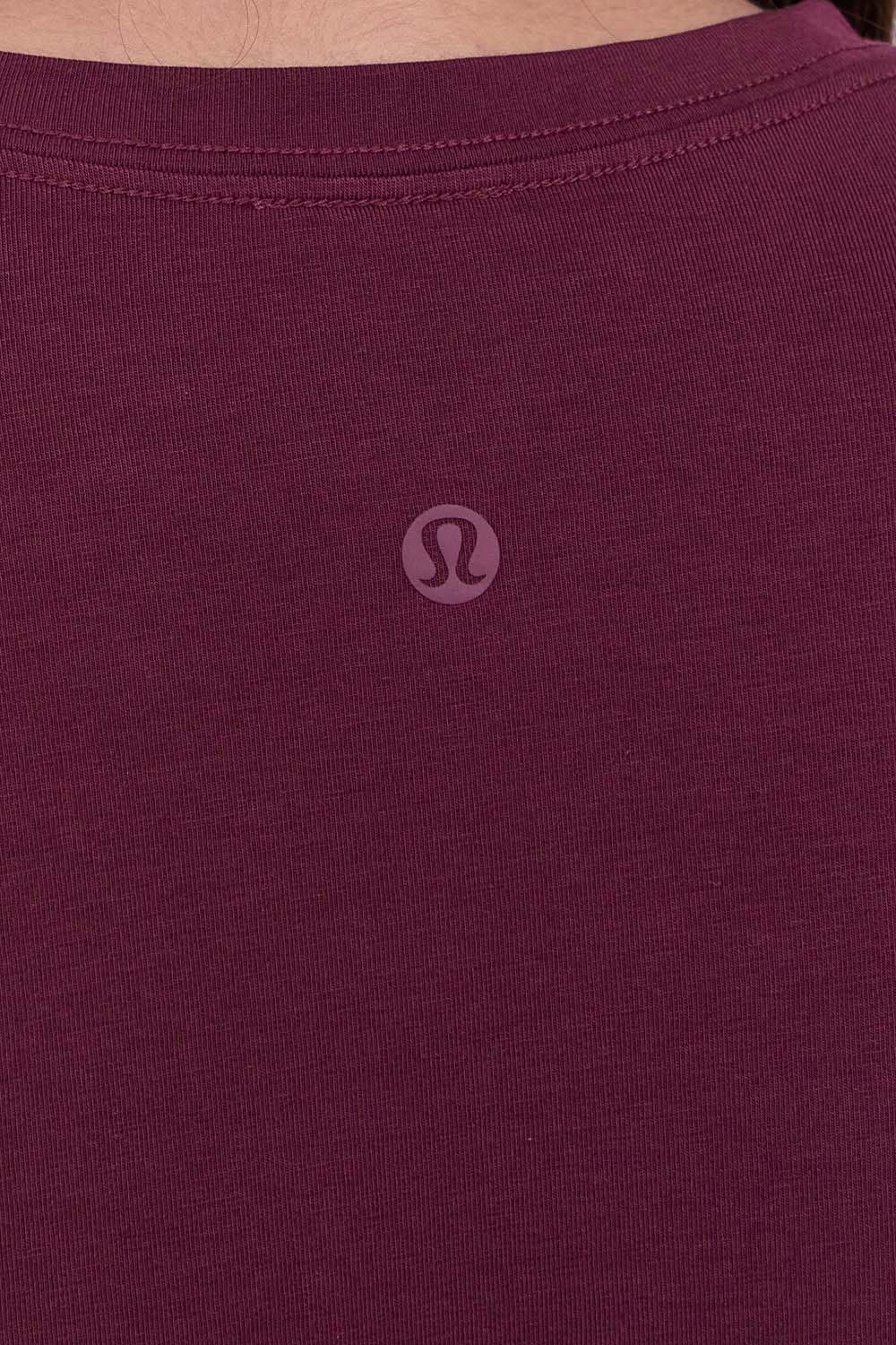 תמונת תקריב דוגמן של Love Long-Sleeve Shirt