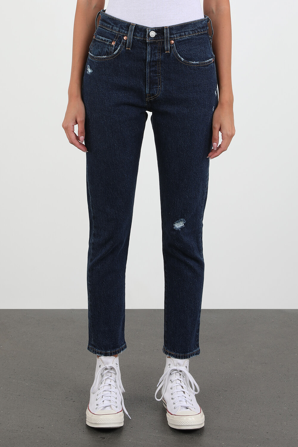 תמונת דוגמן קידמית של 501 Skinny Jeans in Dark Wash