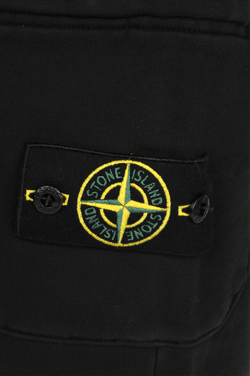 תמונה אחורית של Fleece Shorts in Black