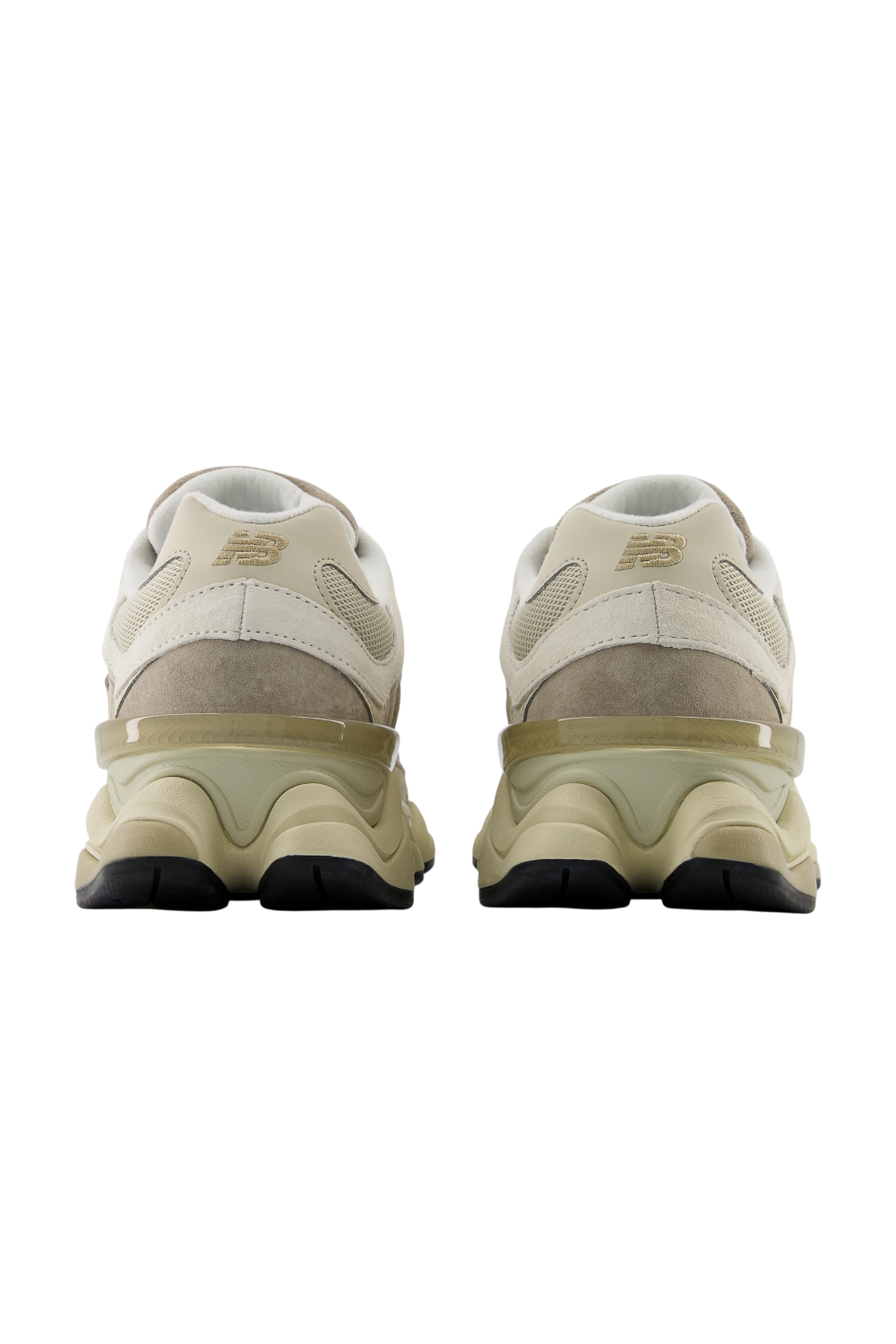 תמונת תקריב של נעלי סניקרס 9060