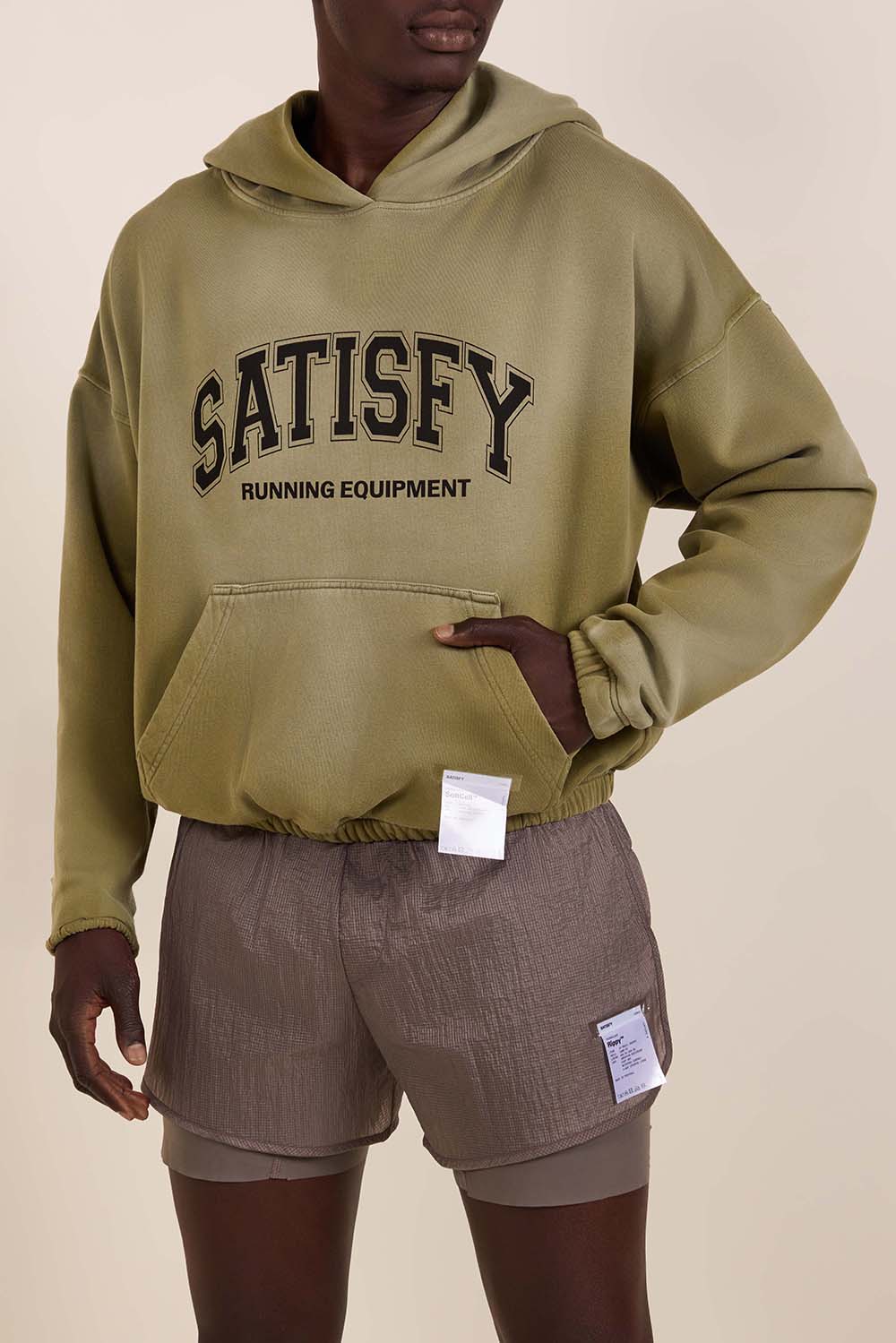 תמונת דוגמן קידמית של סווטשירט קפוצ'ון