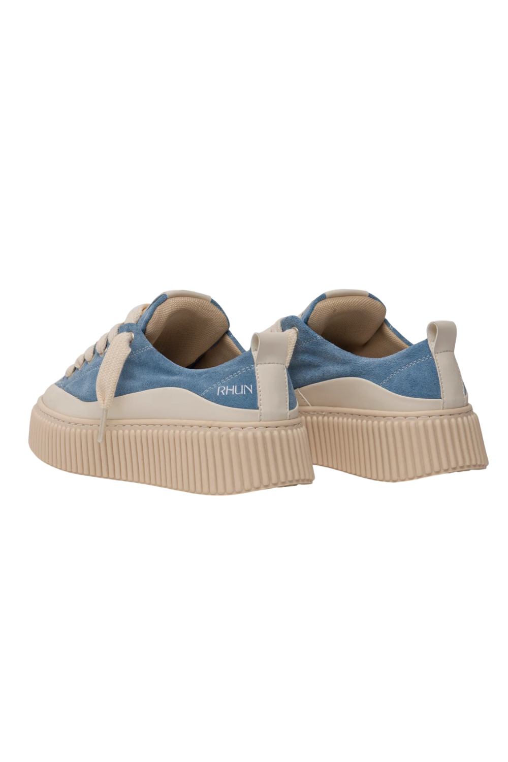 תמונה אחורית של נעלי סניקרס 2020