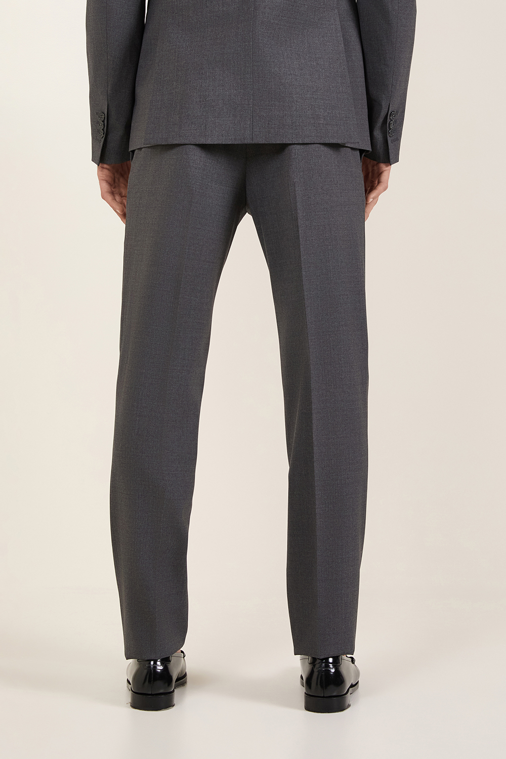 חליפה מחוייטת - ז'קט ומכנסיים