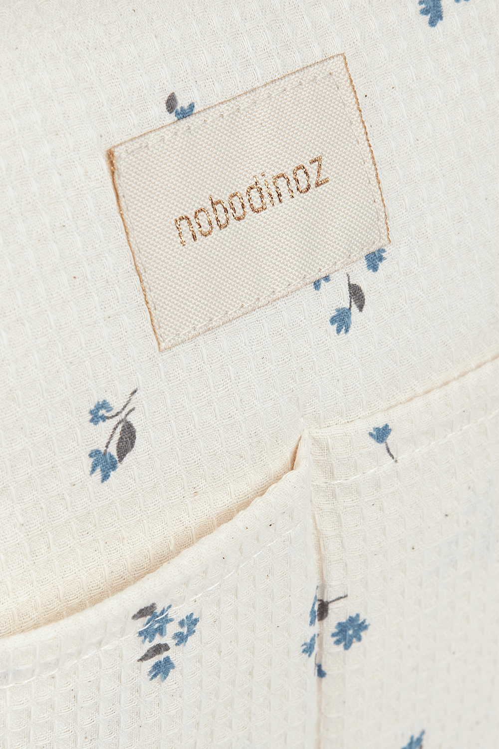 תמונת תקריב של תיק החתלה גאלה עמיד למים