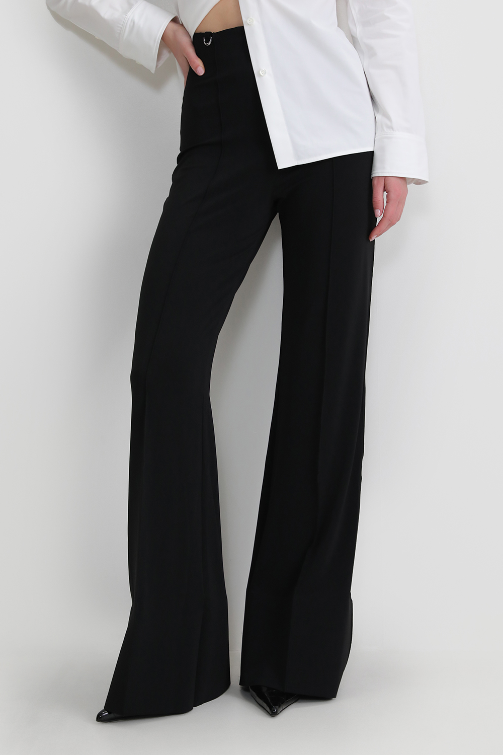 תמונת דוגמן קידמית של מכנסיים מתרחבים אפולו