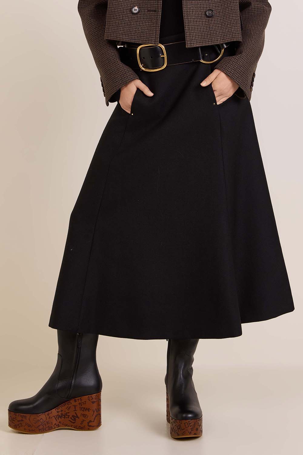 תמונת דוגמן קידמית של חצאית מקסי