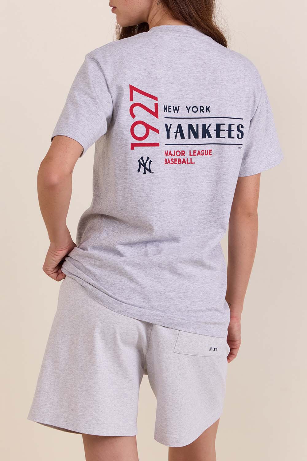 תמונת דוגמן אחורית של חולצת טי אליפות ינקיס