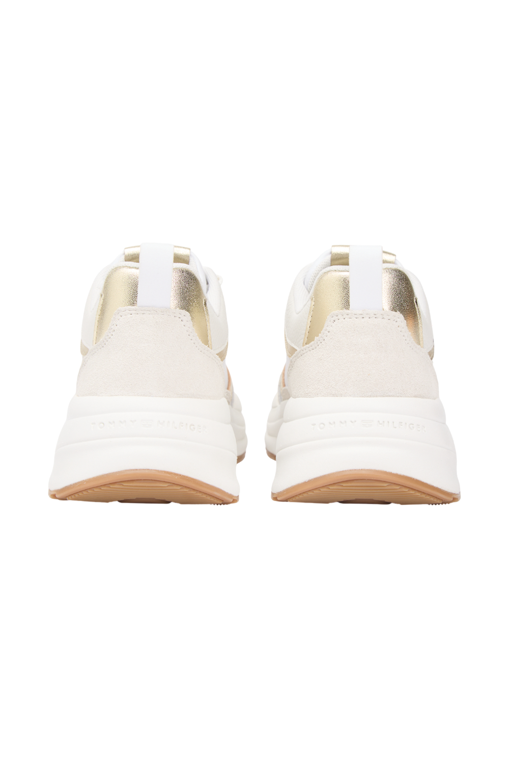 תמונת תקריב של נעלי סניקרס ראנר