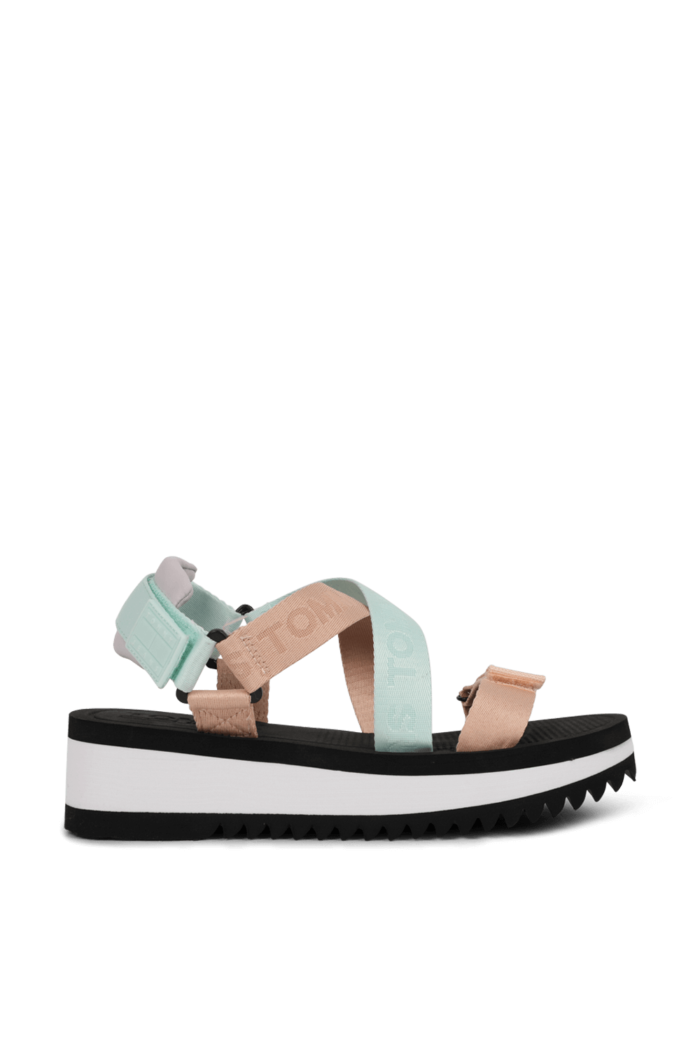 תמונה קידמית של סנדלי פלטפורמה בגווני אפרסק וטורקיז